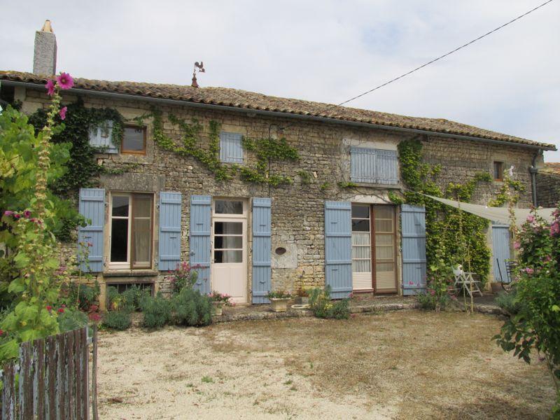 Maison de village en pierres