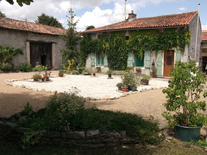 Complexe de gîtes avec piscine