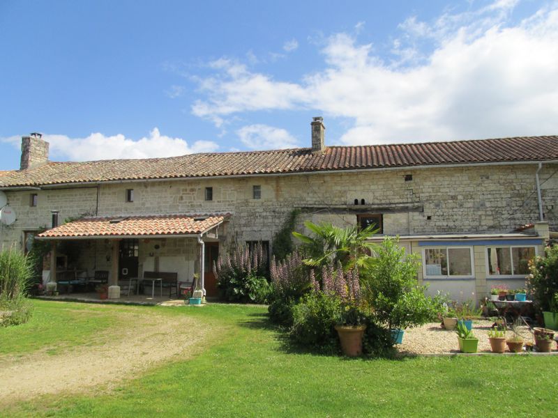 Maison + 2 gîtes et camping