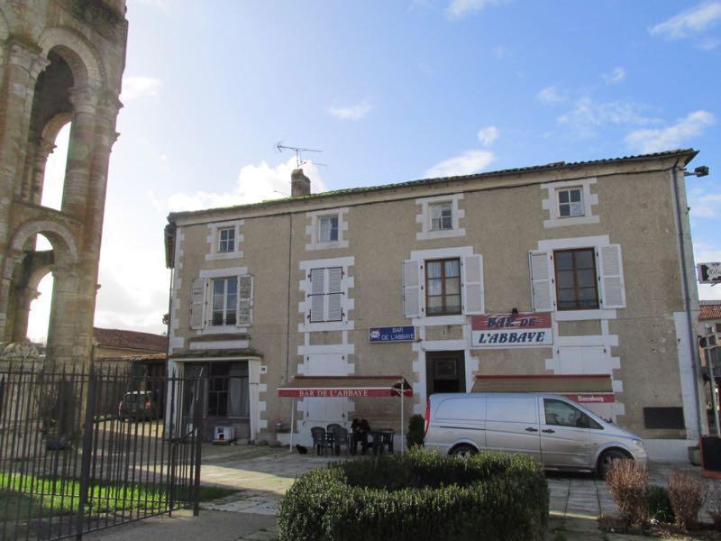 Bar / restaurant et habitation