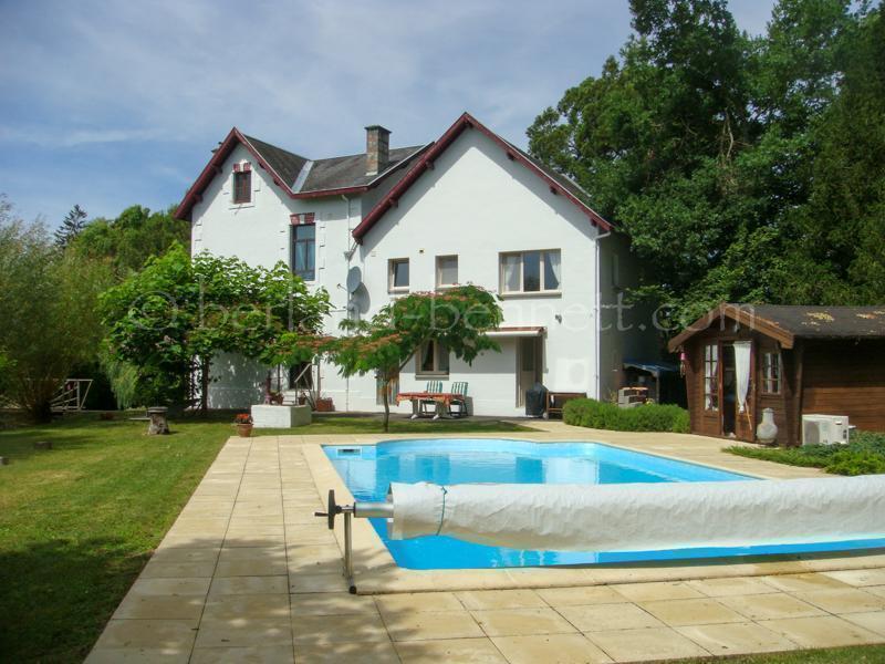 Très belle maison 5 chambres avec piscine et sauna