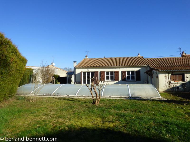 Pavillon plain pieds avec piscine