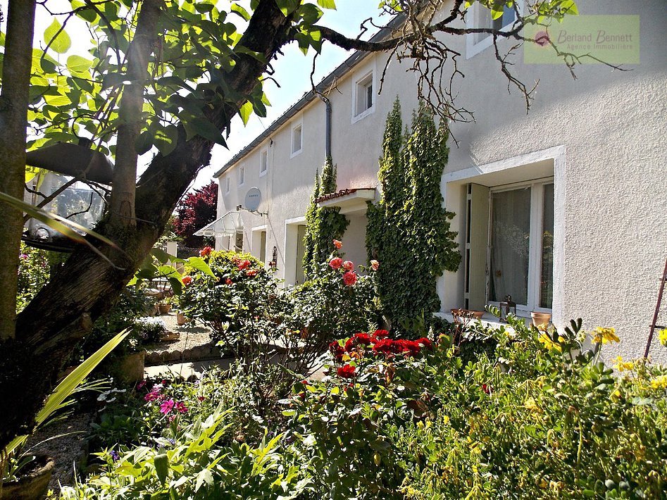 Grande maison en pierres