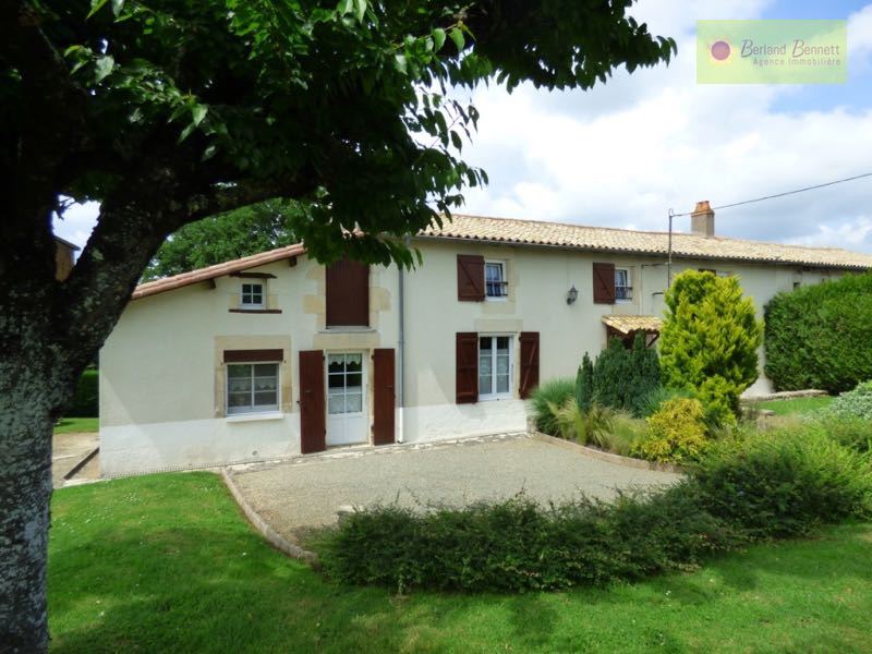 Belle maison de campagne avec garage