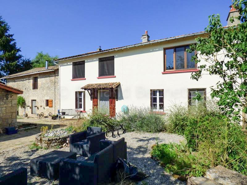 Grande maison avec piscine sur 1,5 ha