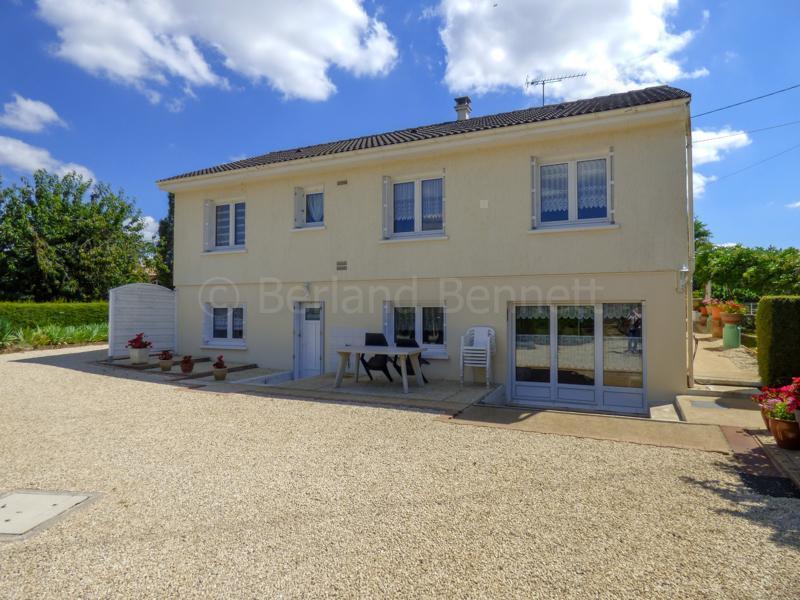 Pavillon avec grand terrain
