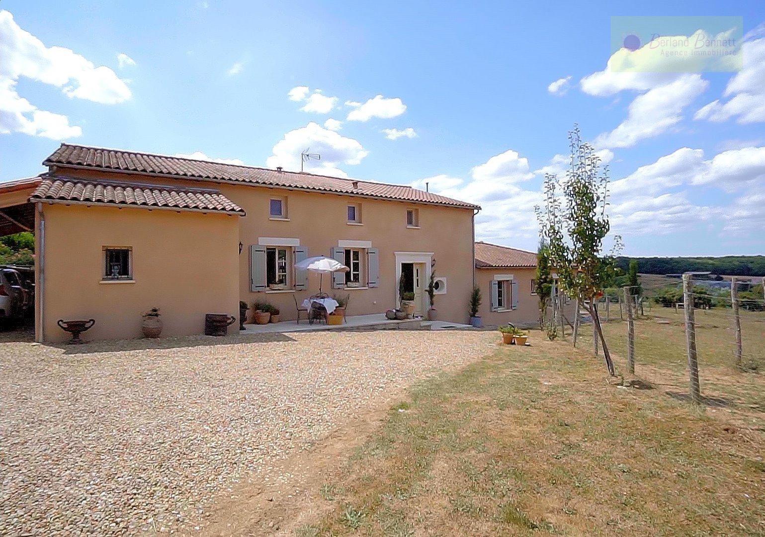 Belle maison de qualité avec 1,6ha de terrain