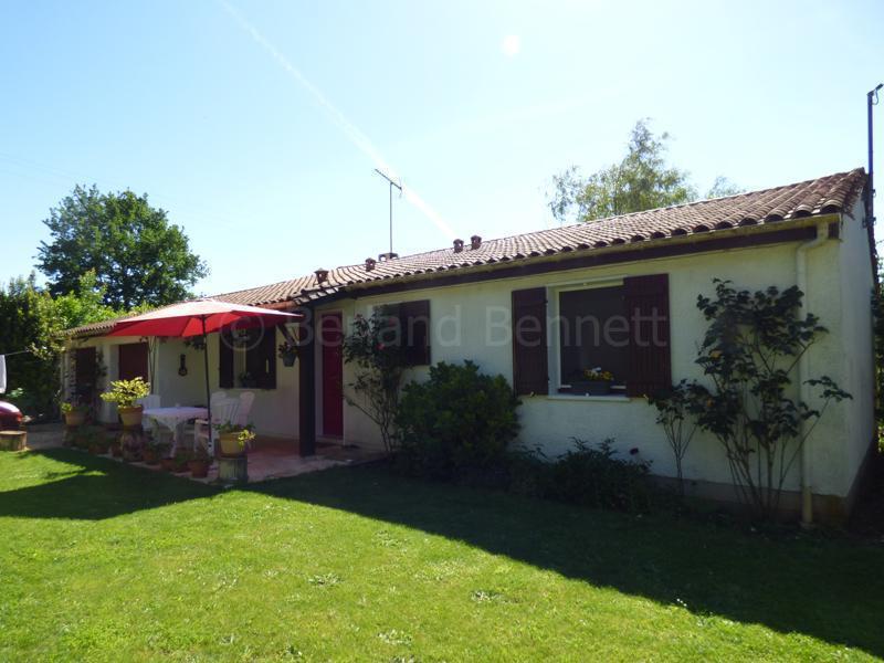 Pavillon plain pieds avec grand garage