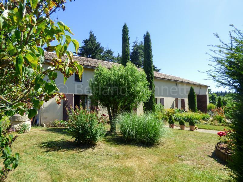 Grande maison en pierres sur 1 ha 24