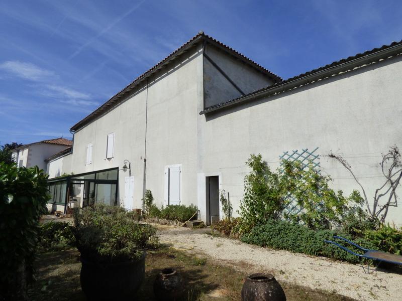 Spacious stone town house with garden