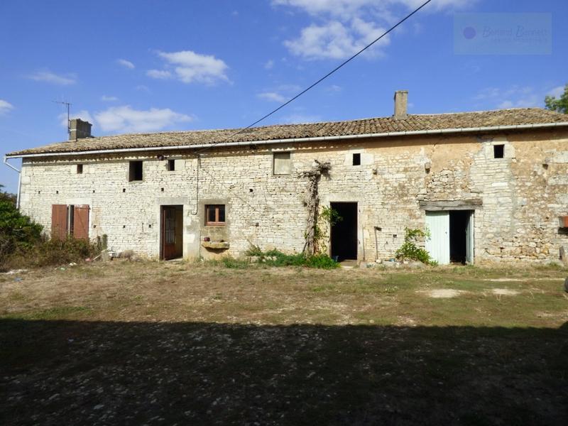 Detached stone farmhouse to renovate
