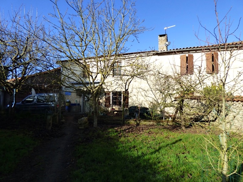 Maison en pierres à rafraichir