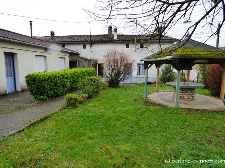 Maison d’habitation avec annexe