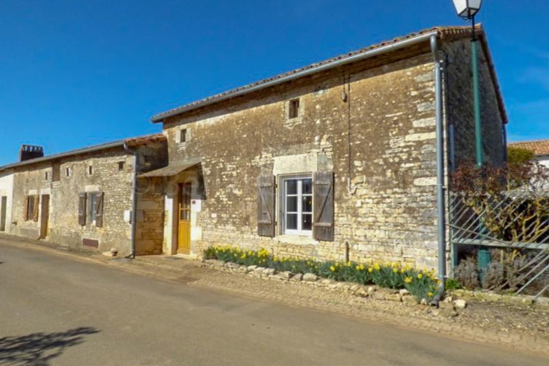 Maison de village en pierres