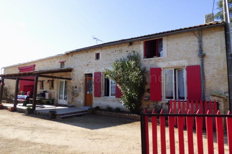Maison d’habitation en pierres