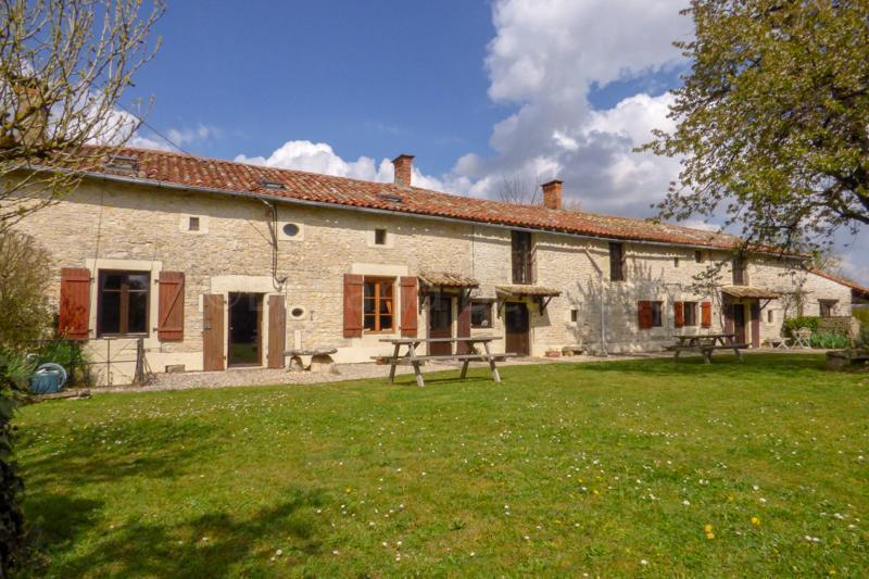 Complexe de gîtes réussi avec piscine chauffée