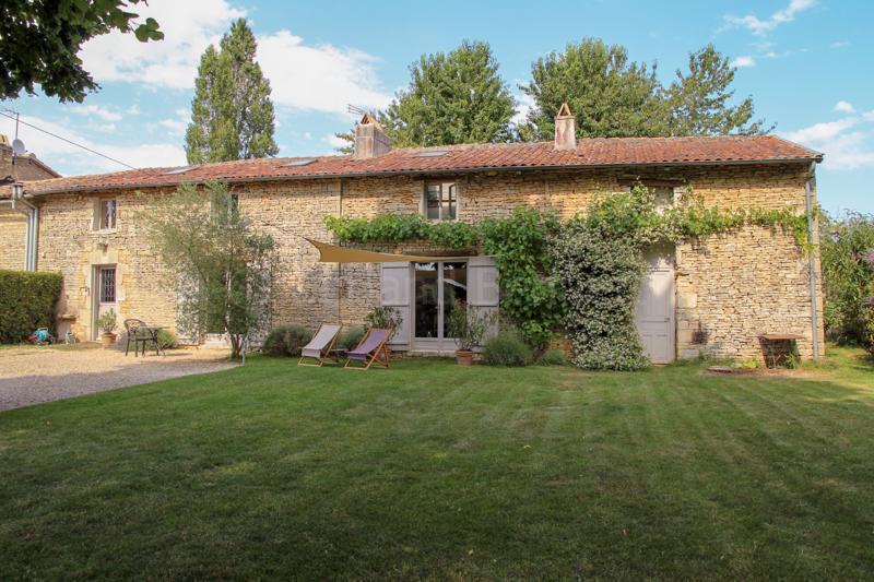 Belle maison en pierre rénovée