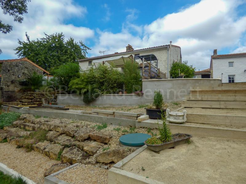 Belle maison rénovée avec studio à finir