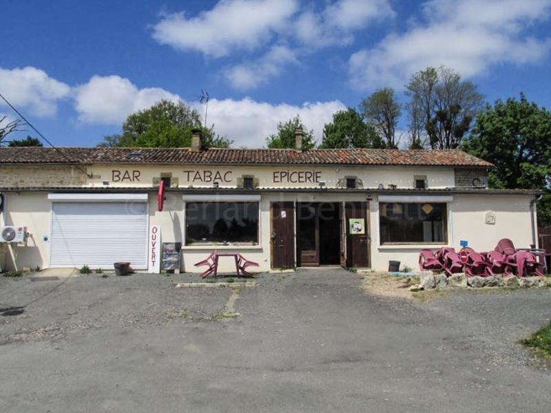 Ancien Local commercial avec habitation