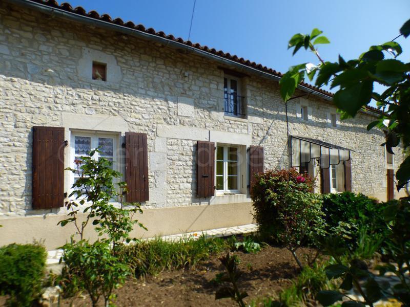 Maison de campagne en pierres