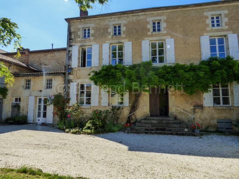 Belle maison de maitre avec 5 chambres