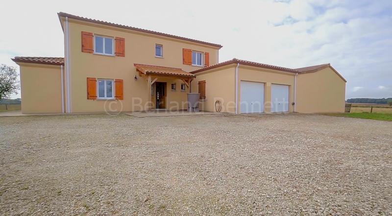 Grande maison avec piscine sur 2 hectares