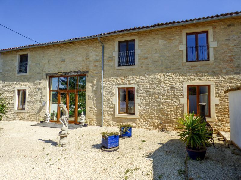 Belle maison en pierres