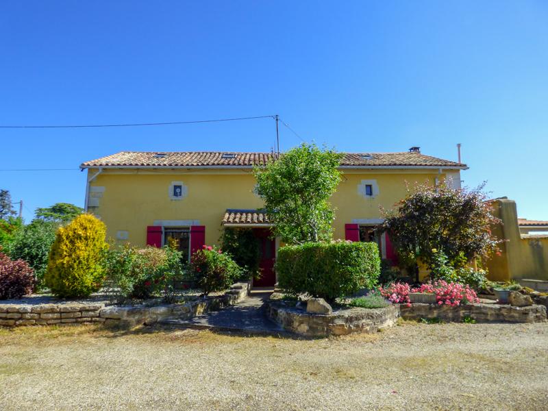 Maison en pierres rénovée