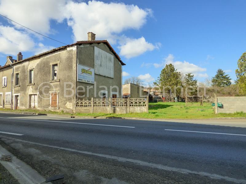 Maison en pierres à restaurer entièrement