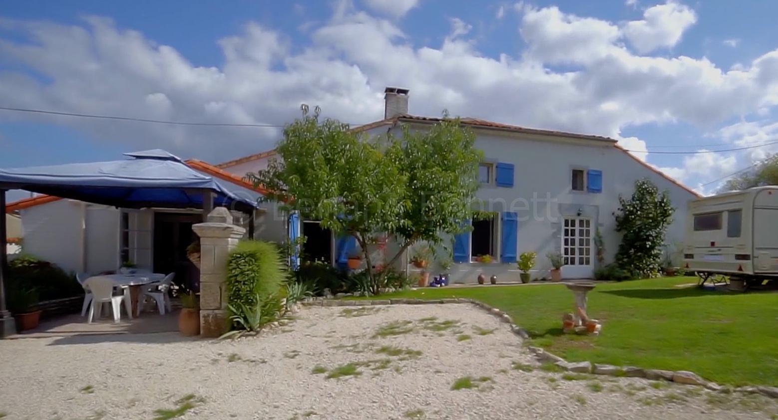 Maison en pierres avec Jardin
