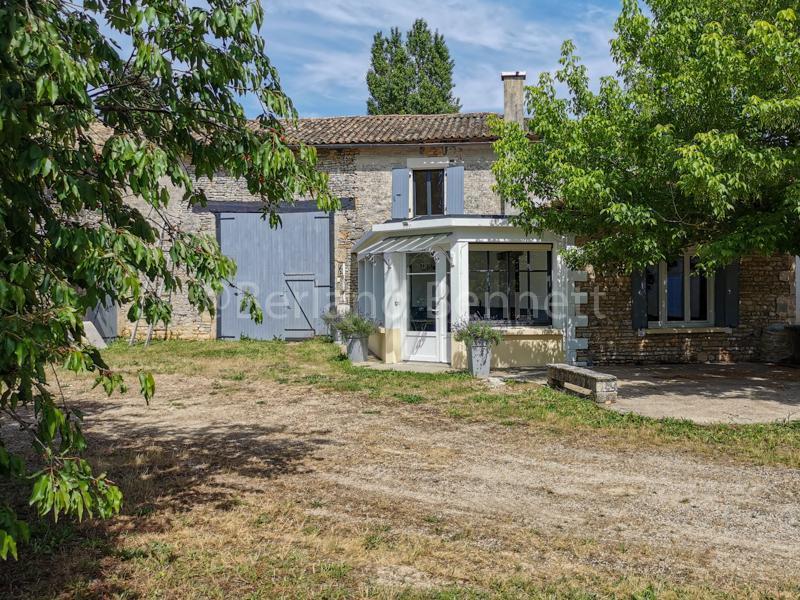 Maison en pierre rénové