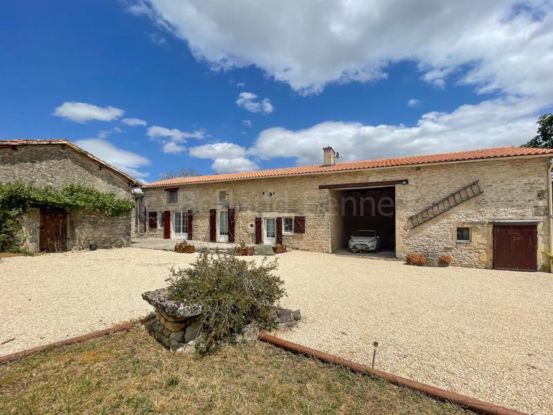 Renovated detached stone house with heated swimming pool