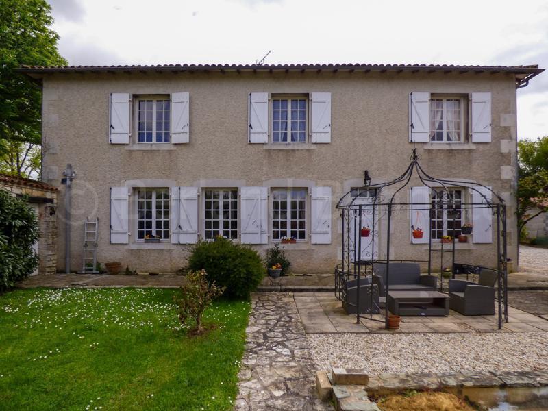 Grande maison avec 7 chambres