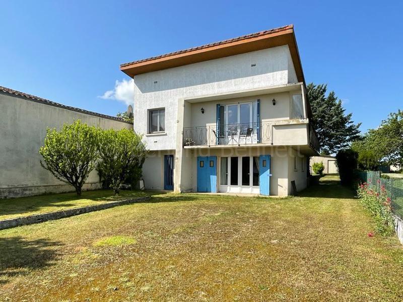 Detached house with large gardens and fantastic outbuilding/garage