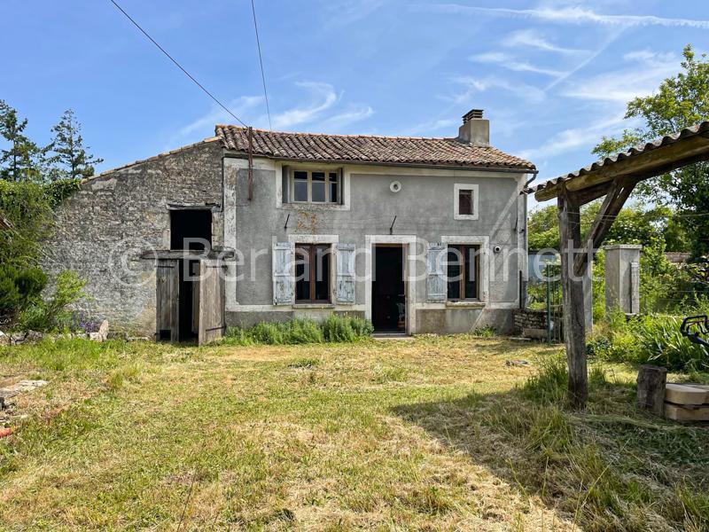 Traditional stone house with 2 cottages, outbuildings + large garden