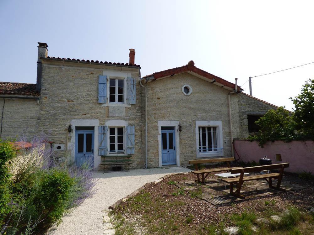 Maison de campagne dans un hameau