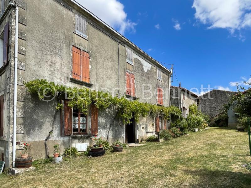 Maison de maître, cottage + range of outbuildings