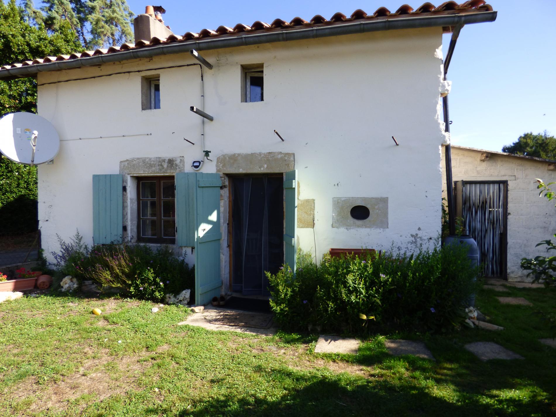 Jolie petite maison avec jardin