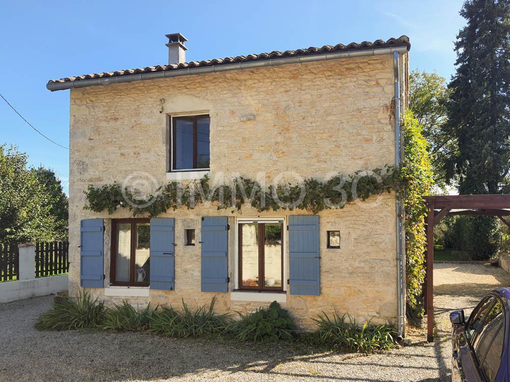 Pretty detached stone house with garden