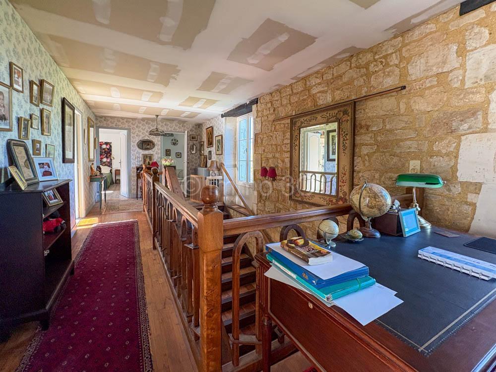 Belle maison de maître avec grand terrain