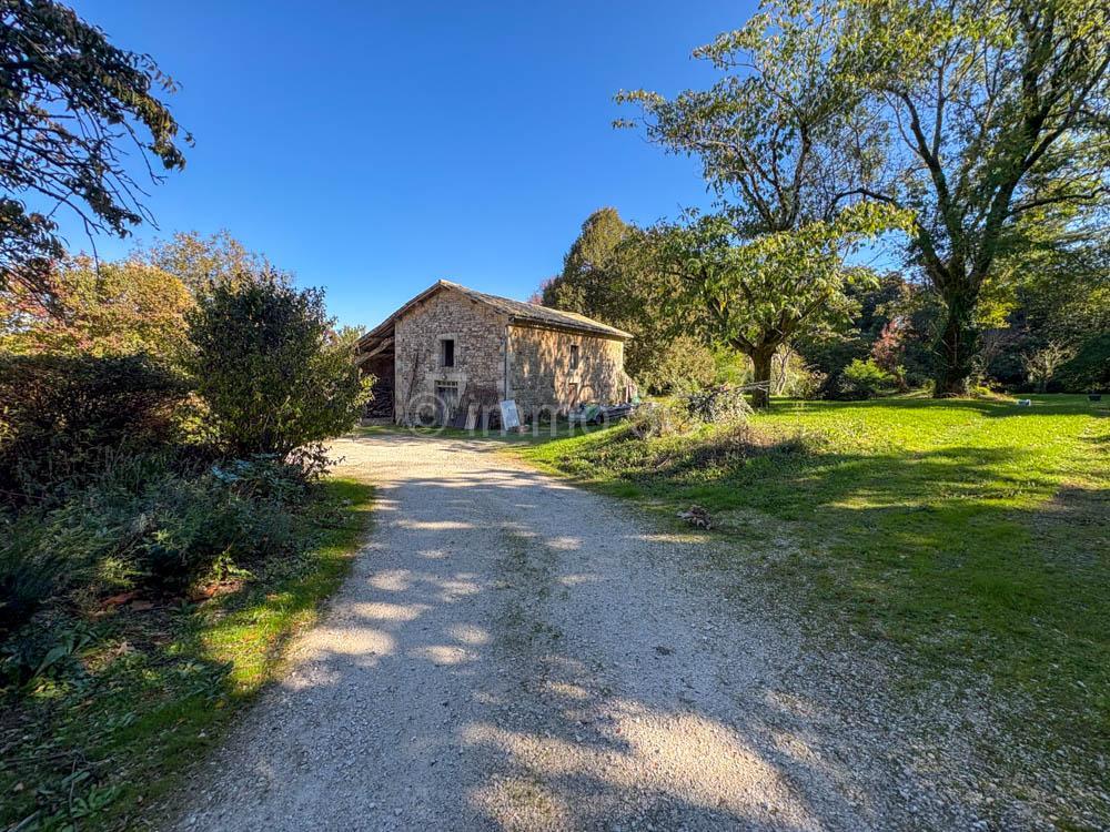 Belle maison de maître avec grand terrain