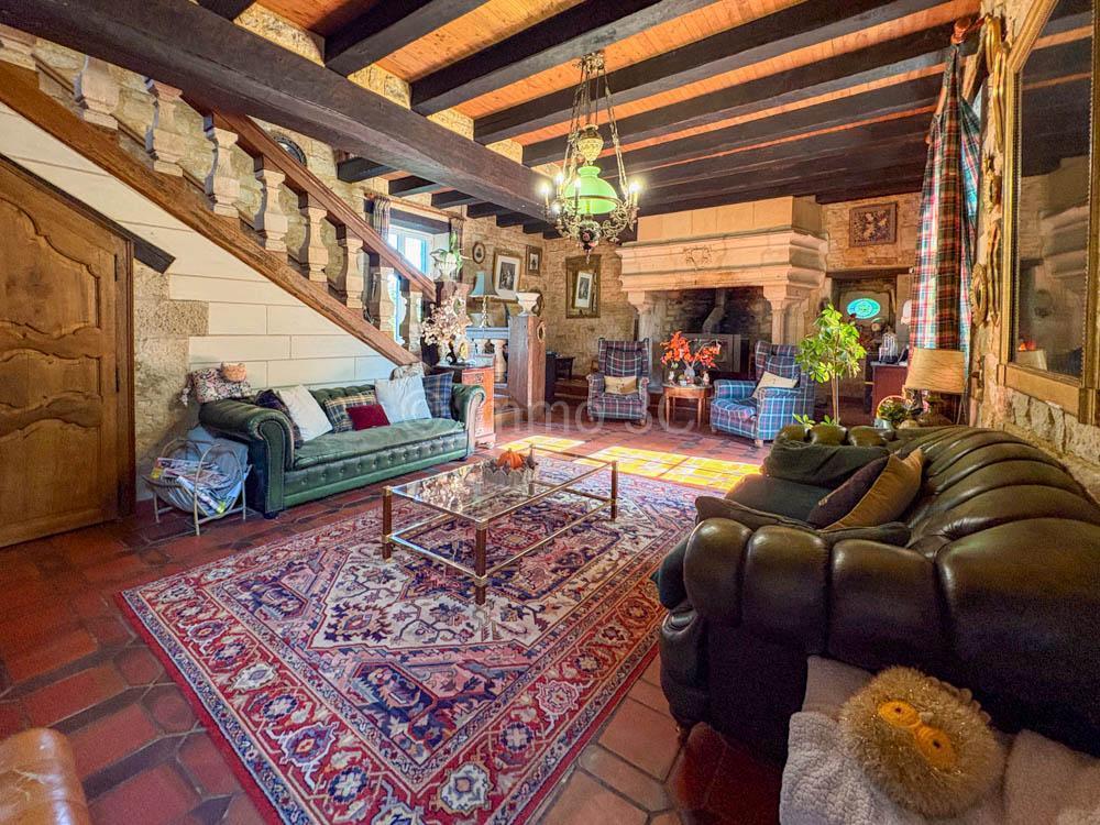 Belle maison de maître avec grand terrain