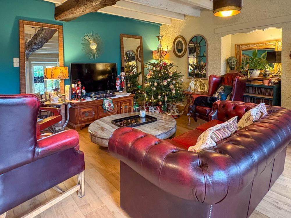 Belle maison bourgeoise avec garage et jardin