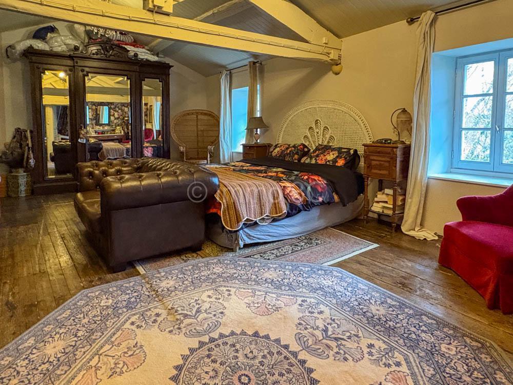 Belle maison bourgeoise avec garage et jardin